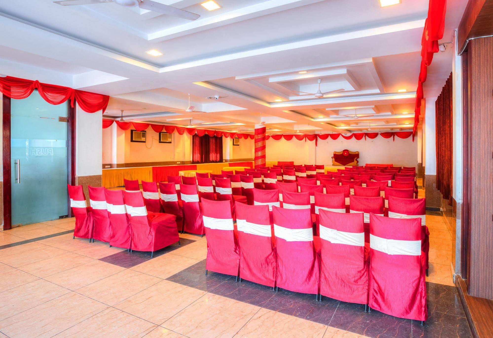 Treebo Shivam Inn Near Singapore Mall Lucknow Dış mekan fotoğraf